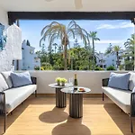 Luxurious In Puente Romano,