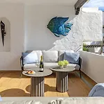 Апартаменти Luxurious In Puente Romano, *