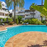 Luxurious In Puente Romano, Apartment Marbella