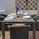 Apartment Luxurious In Puente Romano,
