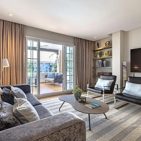 Luxurious In Puente Romano,