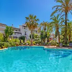 Luxurious In Puente Romano, Apartment *