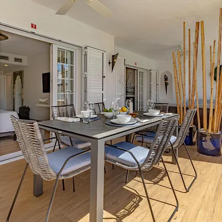 Apartment Luxurious In Puente Romano,