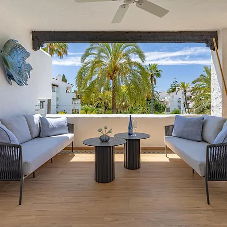 Luxurious In Puente Romano, Marbella