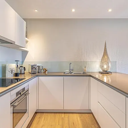 Luxurious In Puente Romano, Apartment