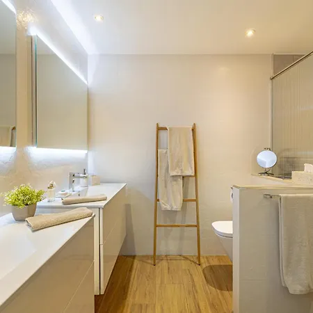 Apartment Luxurious In Puente Romano, *