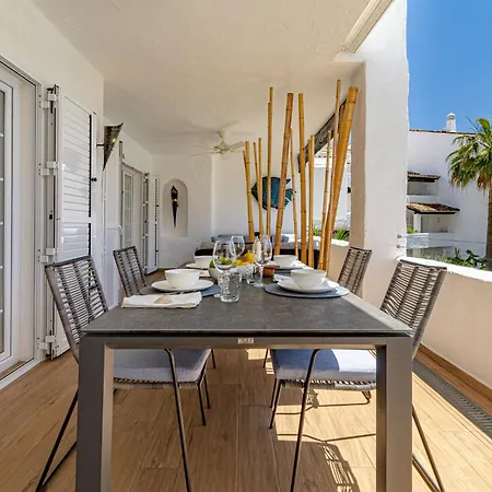 Apartment Luxurious In Puente Romano, Marbella