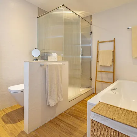 Luxurious In Puente Romano, Marbella