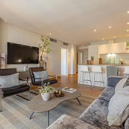 Luxurious In Puente Romano, Apartment *