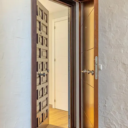 Luxurious In Puente Romano, *