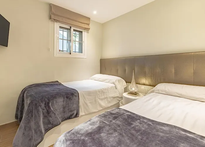 Luxurious In Puente Romano, Apartament *