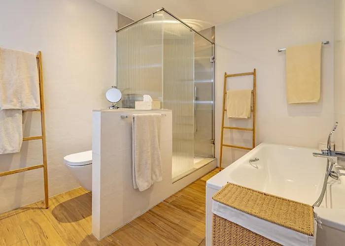 Luxurious In Puente Romano, Marbella