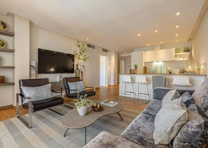 Luxurious In Puente Romano, Apartament *