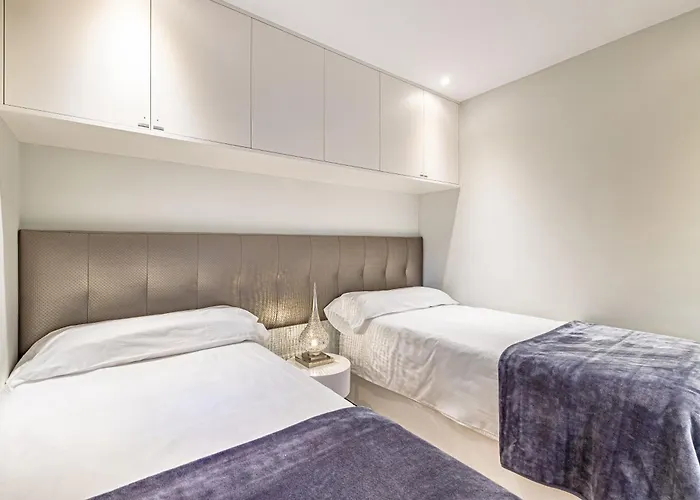 Luxurious In Puente Romano, *