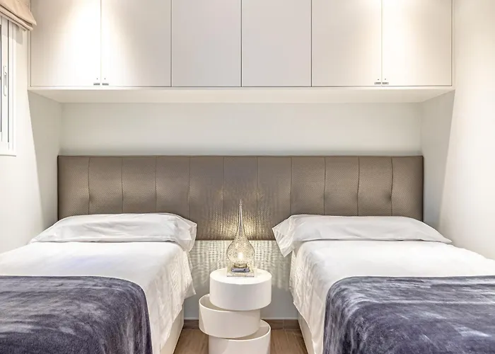 Apartament Luxurious In Puente Romano, *