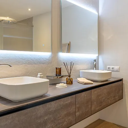 Apartamento Luxurious In Puente Romano,