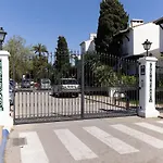 דירה Luxurious In Puente Romano,