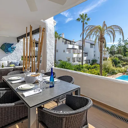 דירה Luxurious In Puente Romano, *