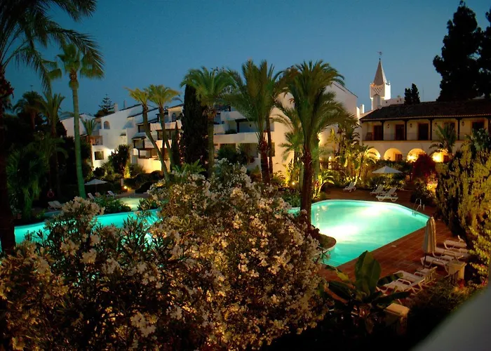 דירה Luxurious In Puente Romano, *